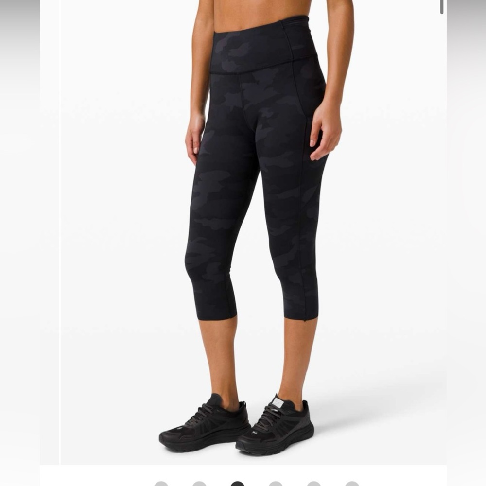 NWOT Lululemon Fast and Free Crop |19"' Non-Reflective Camo